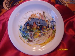 peinture sur porcelaine de  Maria