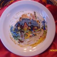 peinture sur porcelaine de  Maria