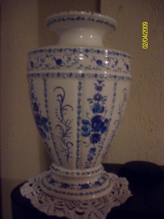 peinture sur porcelaine,faite par Maria