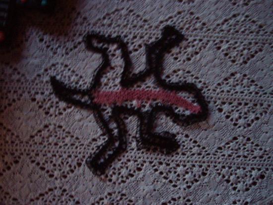 Salamandre en dentelle aux fuseaux